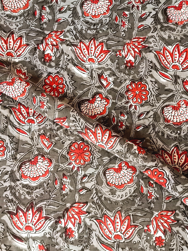 Jawtha Small Red Flower Jaal With Brown Leaves Print