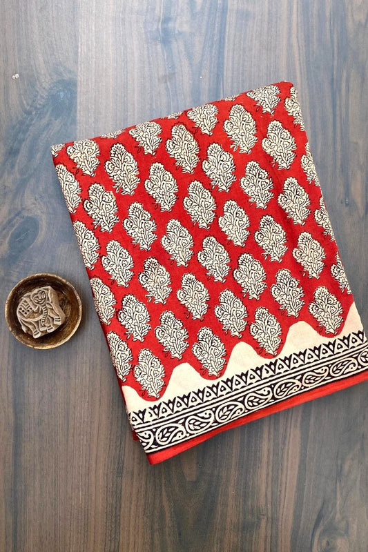 Bagru Flower Butta Off Red Base Black Flower With Small Keri Black Colour Border Hand Block Print Saree