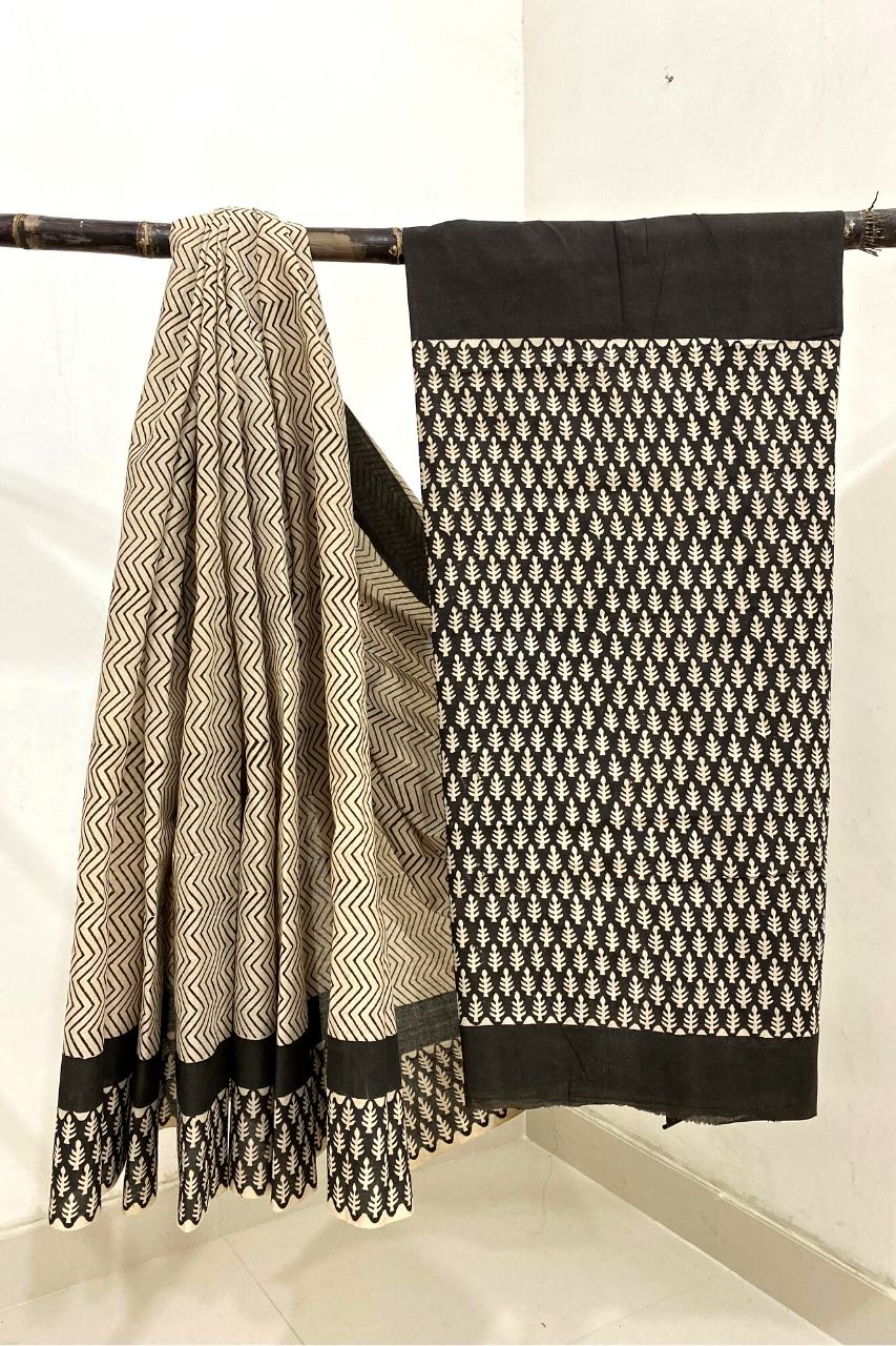 Bagru Lehriya With Small Butti Off Cream Base With Black Colour Small Buuti Border Block Print Saree