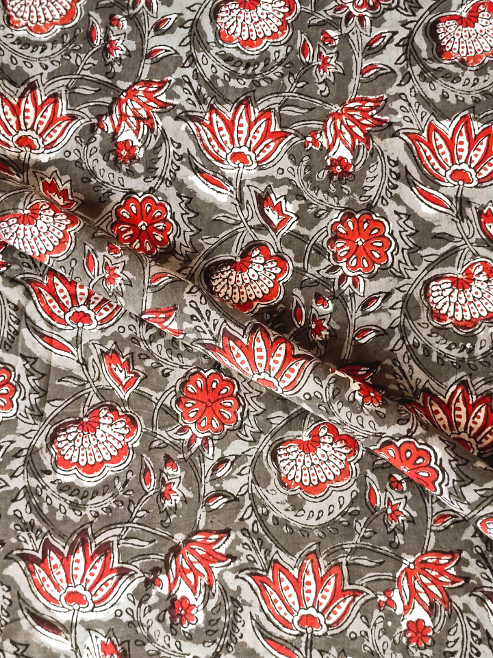 Jawtha Small Red Flower  Jaal With Brown Leaves Print