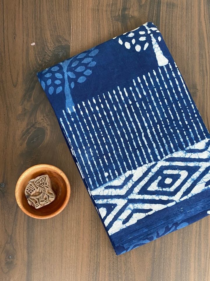 Small Butti Bander Mud Dabu Indigo Base Hand Block Print Cotton Mul Mul Saree