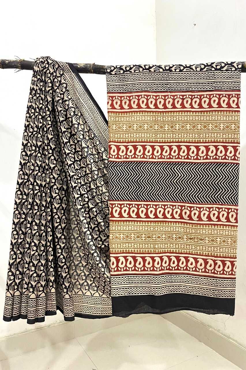 Murja Sunflower Bagru Butti Off Black Base With Off White Flower With Lehriya Border Black Colour Hand Block Print Saree