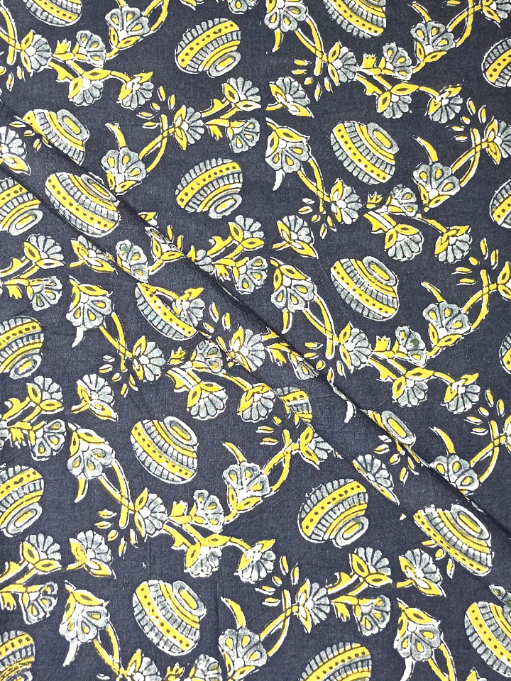 Bagru Kalamkari Yellow Matkii With Black Base Jaal Print