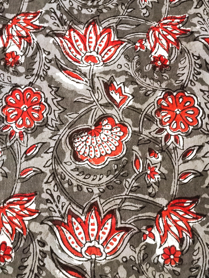 Jawtha Small Red Flower  Jaal With Brown Leaves Print