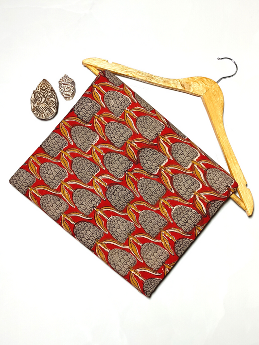 Bagru Kalamkari Grey And Red Floral Butta Print